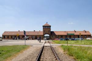 portail Birkenau Auschwitz